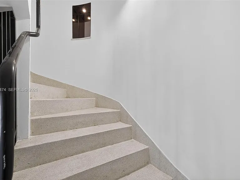 1601 Jefferson Ave #TH — Photo 10