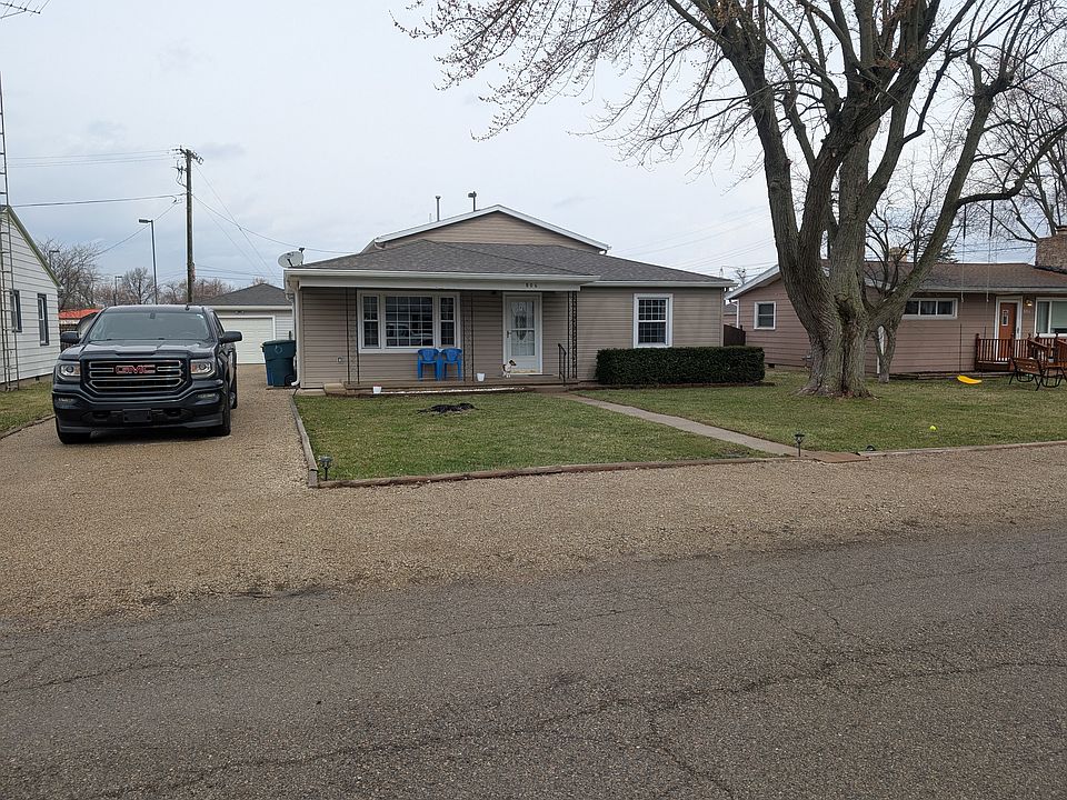1st image of 806 W Dunn Ave