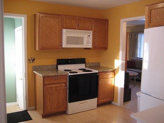 Enjoy cooking in this light and bright kitchen.