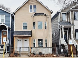 2958 W Nelson St, Chicago, IL 60618