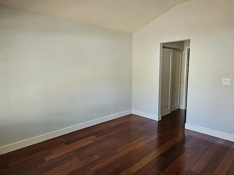 Master Bedroom 1 - Downstairs.