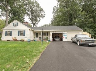 49 Alexander Dr, Meriden, CT 06450