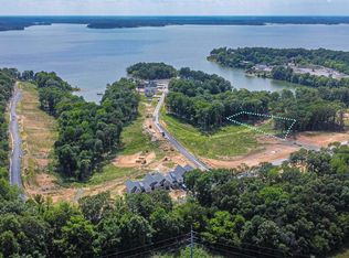 826 Eagle Landing Dr, Grand Rivers, KY 42045