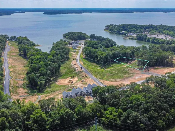 826 Eagle Landing Dr, Grand Rivers, KY 42045