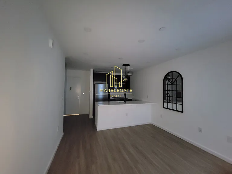 556-557 Market St #44C — Photo 3