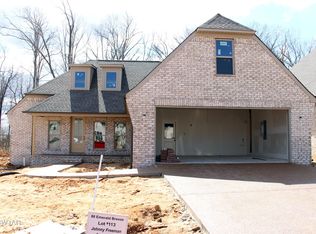 88 Emerald Breeze Dr, Jackson, TN 38305