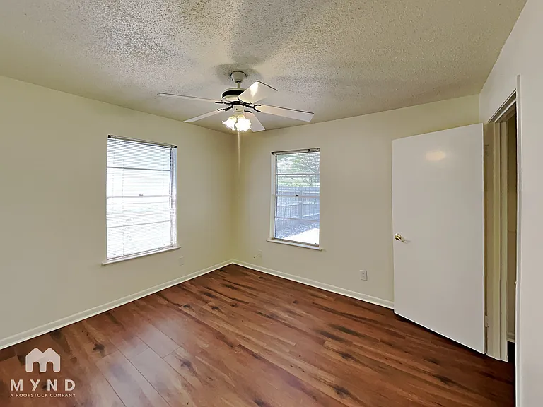 4802 Hilldale Dr — Photo 7