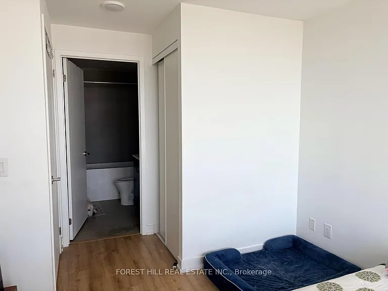 135 E Liberty St #2103 — Photo 5