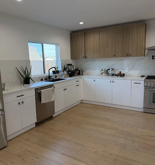 4342 Angeles Vista Blvd — Photo 7