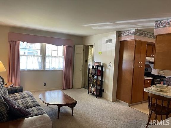 4th image of 7134 Washington Ave
