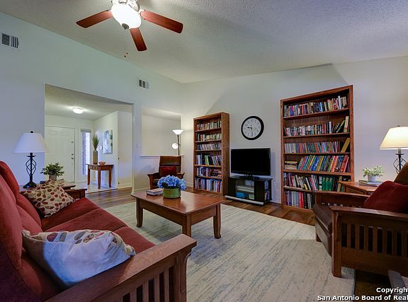 3rd image of 9342 Marsh Creek Dr