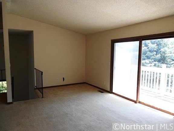 3rd image of 2464 Cobble Hill Alcove