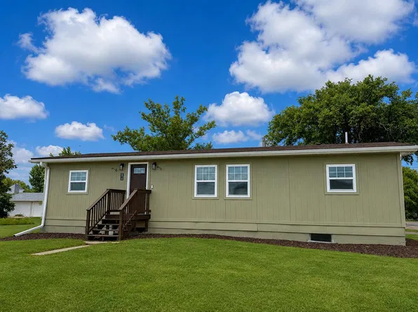 214 N 6th St, Groton, SD 57445