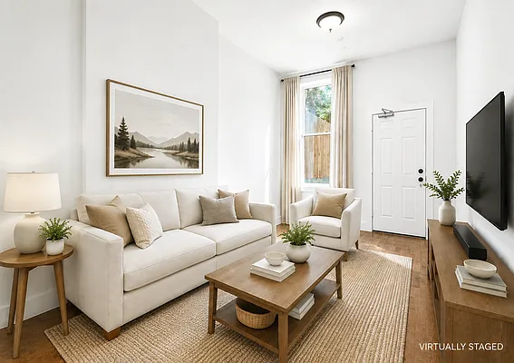 Living room, photo 1
