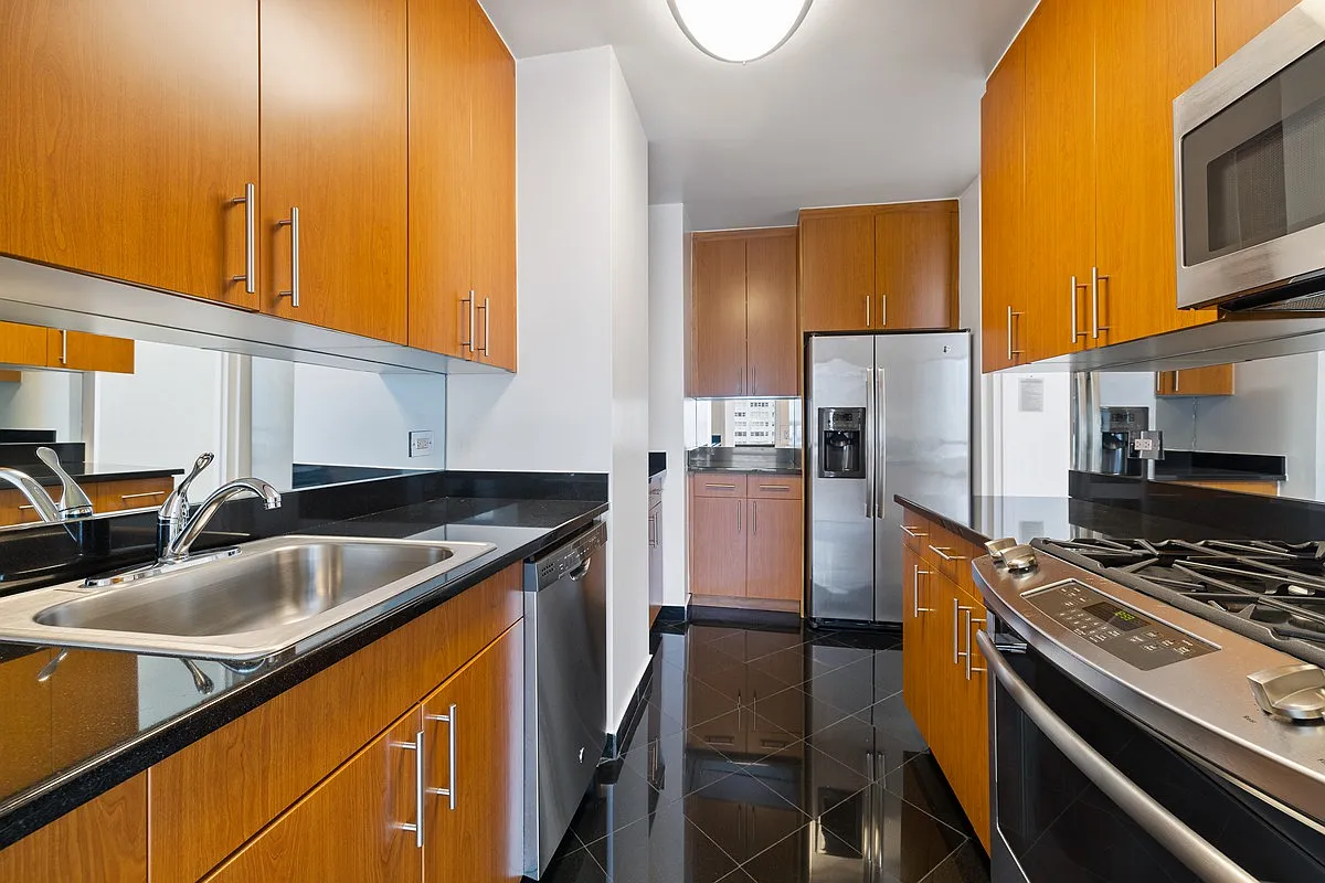 265 East 66th Street — Photo 4