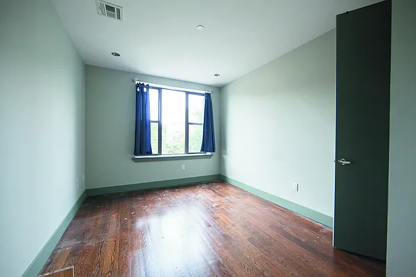 Rented by Brooklyn Group | media 31