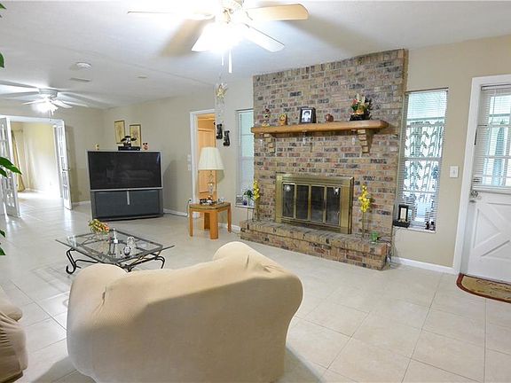 4th image of 14308 Ravenwood Ln
