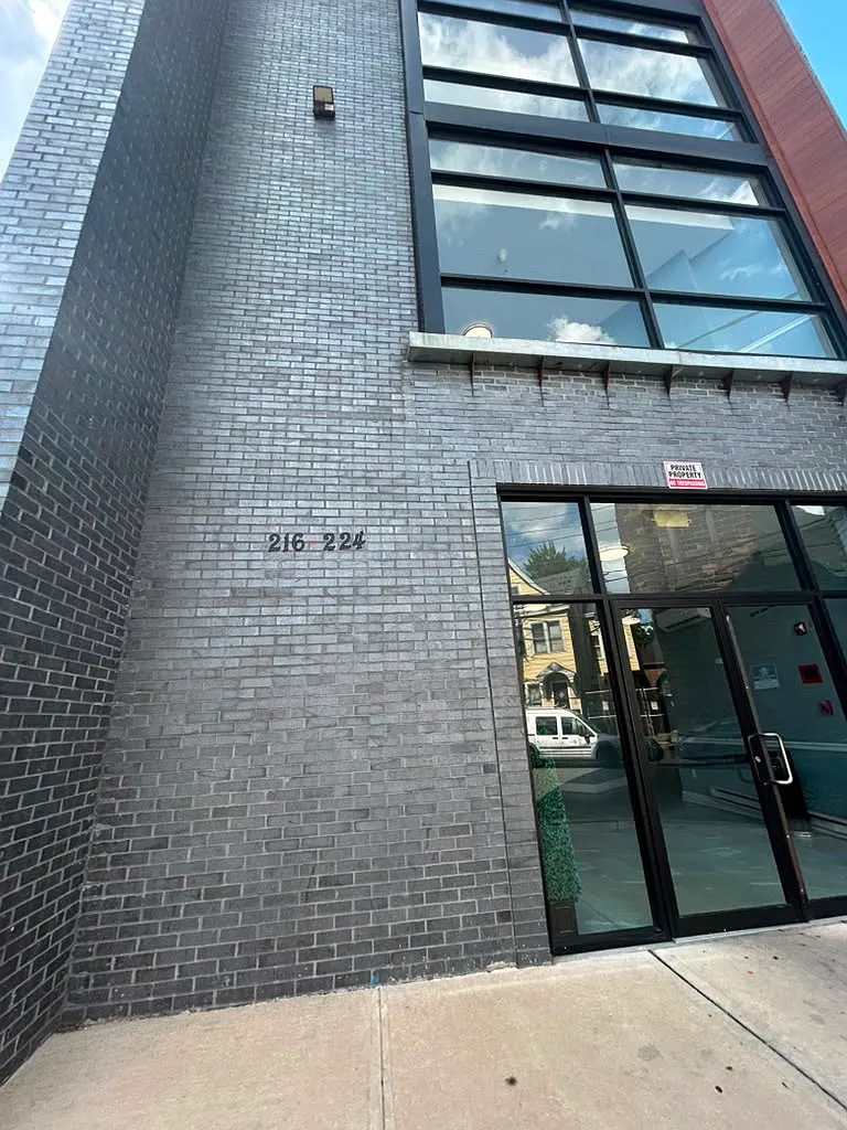 1 bed, $1,963 — Photo 1