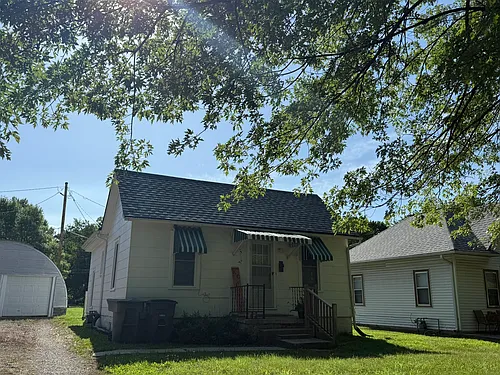 1012 Sunnyslope St Photo 1