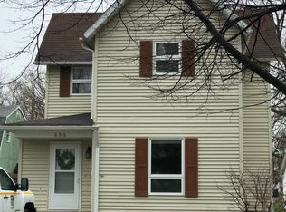 606 S 3rd St, Watseka, IL 60970