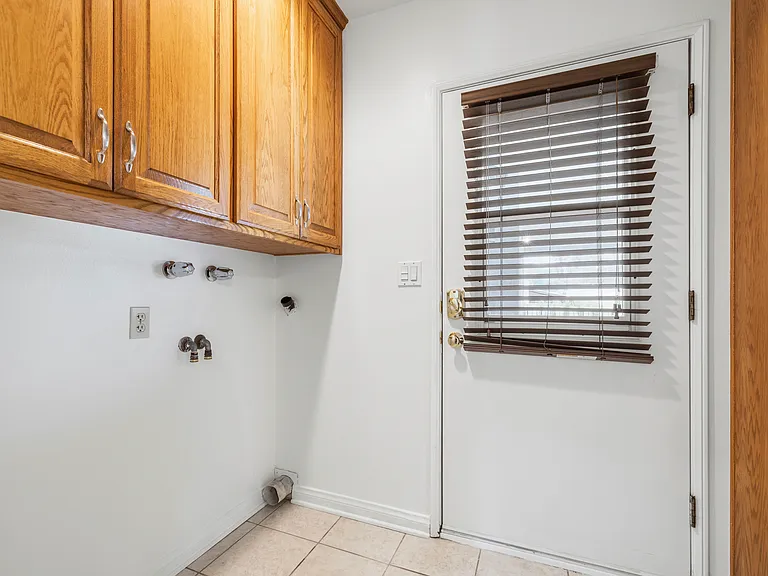 9141 Wheatland Ave — Photo 36