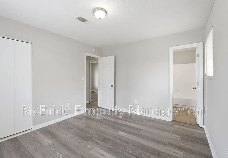 2941 Rollingwood Dr — Photo 8
