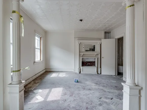 122 Hoyt Street image 43 of 57