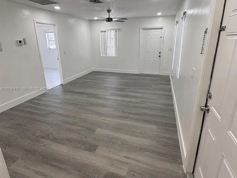 1670 Harding St #A — Photo 3