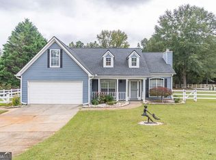 395 Flintlock Dr, Dacula, GA 30019