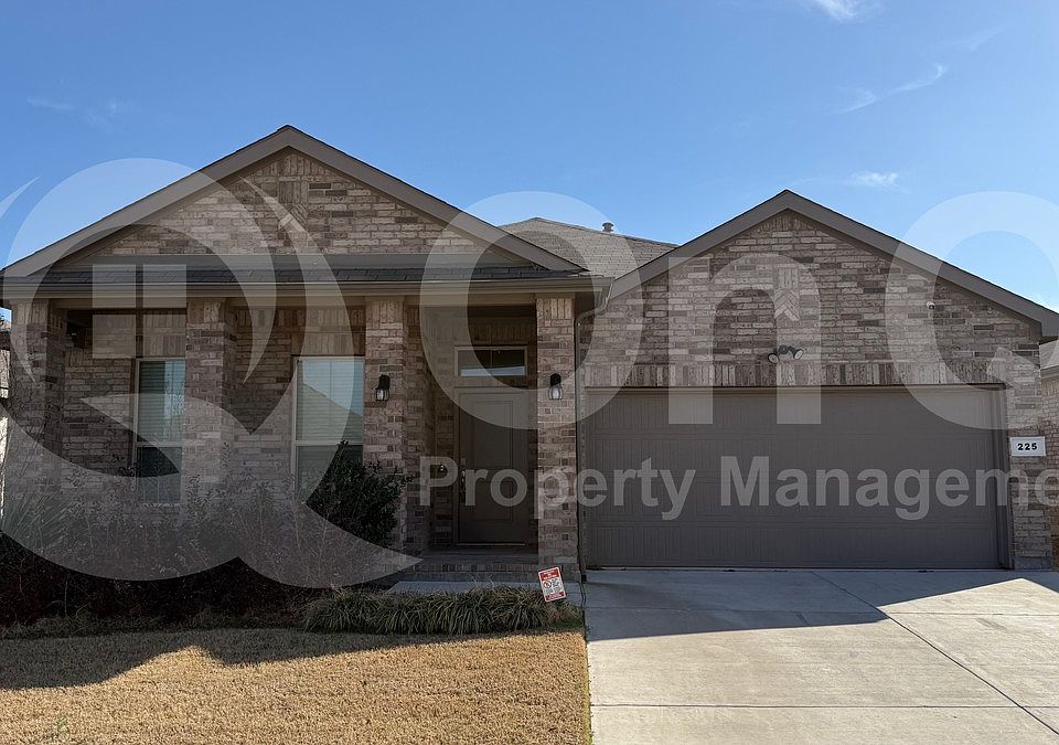 1st image of 225 Drumcliffe Dr
