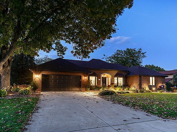 2nd image of 3601 Brookview Dr