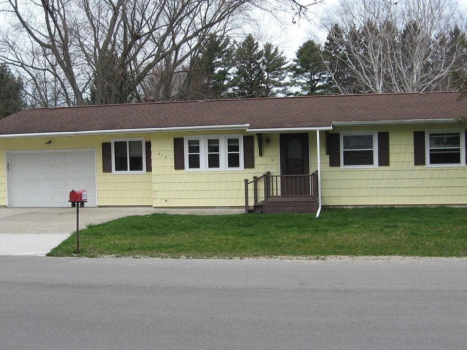 1st image of 612 Mary St