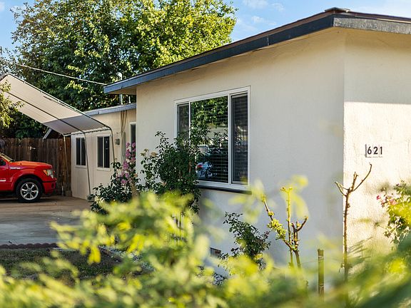 3rd image of 621 E Laurel Avenue