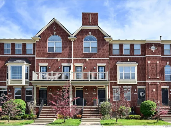 3263 Camden Dr, Troy, MI 48084