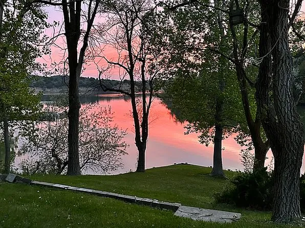 2 Lakeview Rd, Brady, NE 69123