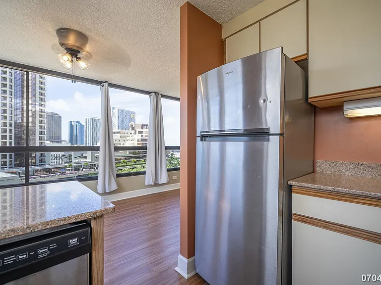 876 Curtis St #1103 — Photo 4
