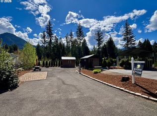 54432 McKenzie Hwy #40, Blue River, OR 97413