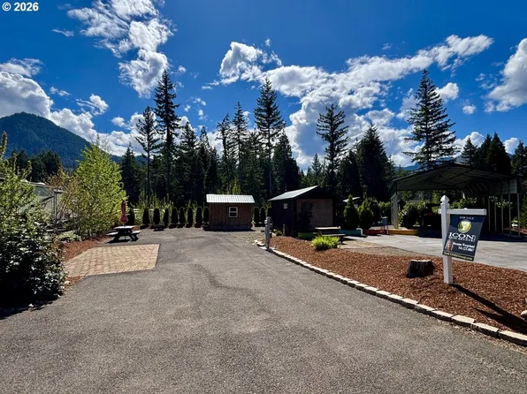54432 McKenzie Hwy #40, Blue River, OR 97413