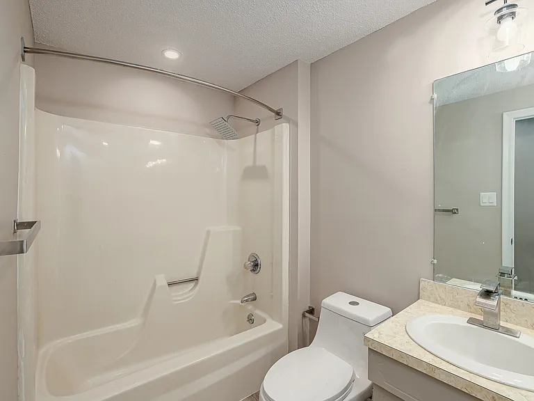 48A311 Avonwood Rd #311 — Photo 16