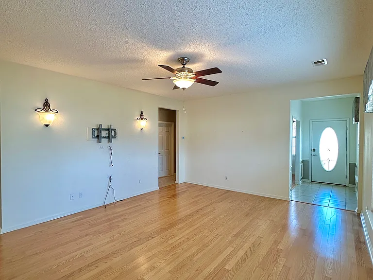 1 Pomegranate Ln — Photo 9