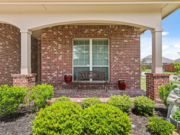 5139 Crystal Lake Ave, Krum, TX 76249