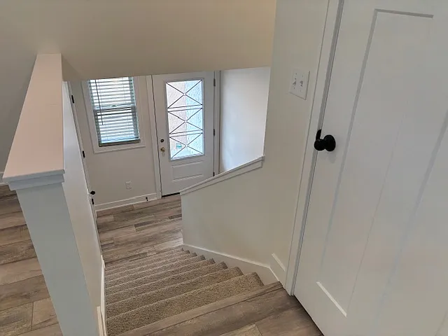85 E Lee St — Photo 5