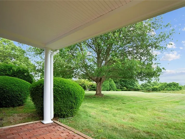 510 Corey Ln — Photo 22