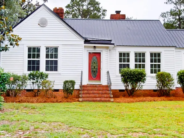 547 W Moring St, Swainsboro, GA 30401