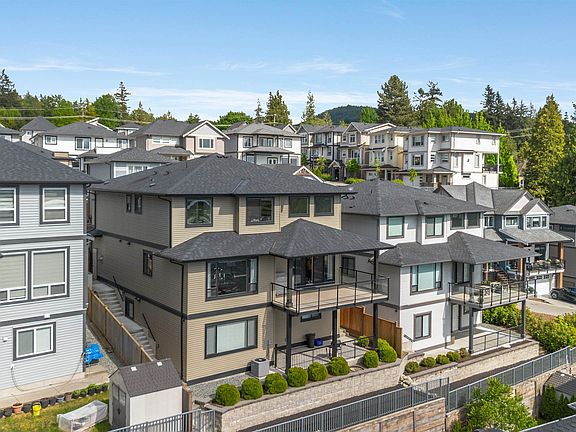 3rd image of 4295 Old Clayburn Rd #39