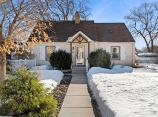 31 Monroe Ave S, Hopkins, MN 55343