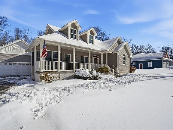 4th image of 56 Old Lyman Rd