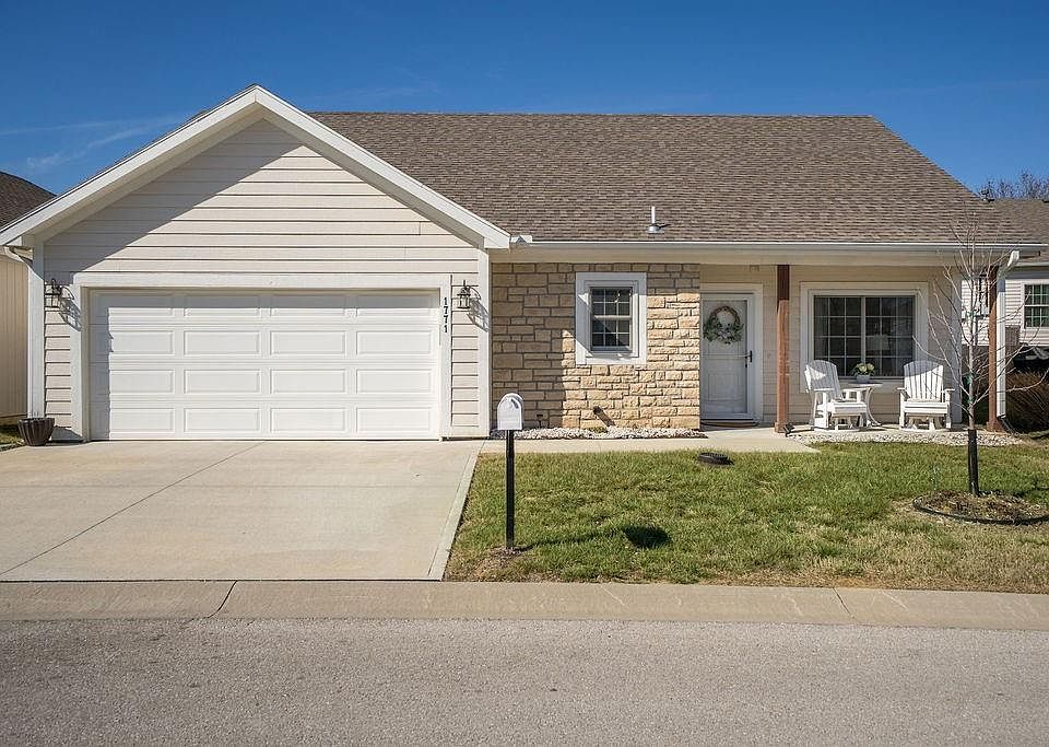 1st image of 1771 S Park Dr