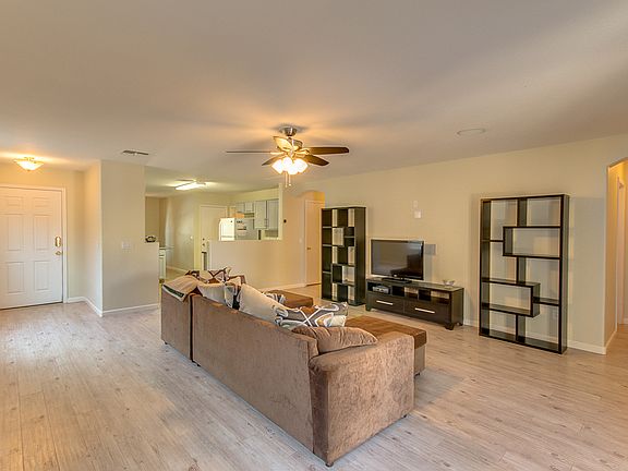 2nd image of 3018 W Belle Ave