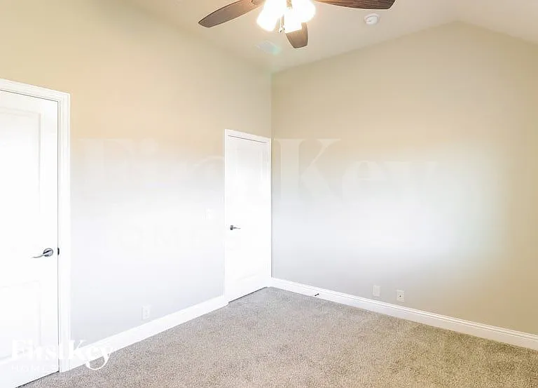 1125 Marigold Dr — Photo 10